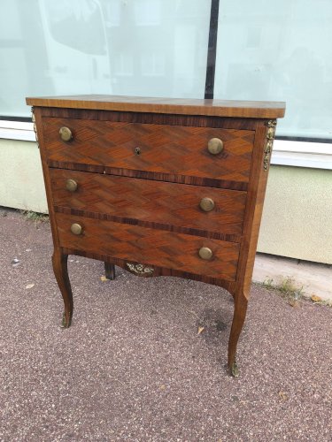 Petite Commode De Style Louis XVI En Marqueterie Vers 1930/1950