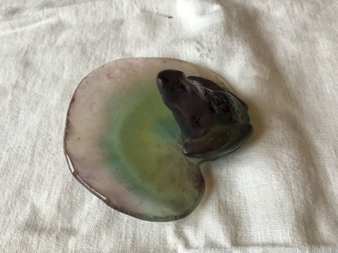 PETITE COUPELLE BAGUIER EN PÂTE DE VERRE DAUM FRANCE GRENOUILLE