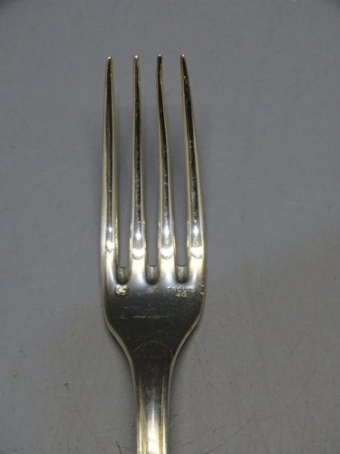 -PETITE FOURCHETTE A ENTREMETS ERCUIS MODELE GODRONS REASSORT   D