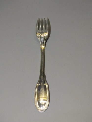 -PETITE FOURCHETTE A ENTREMETS ERCUIS MODELE GODRONS REASSORT   D