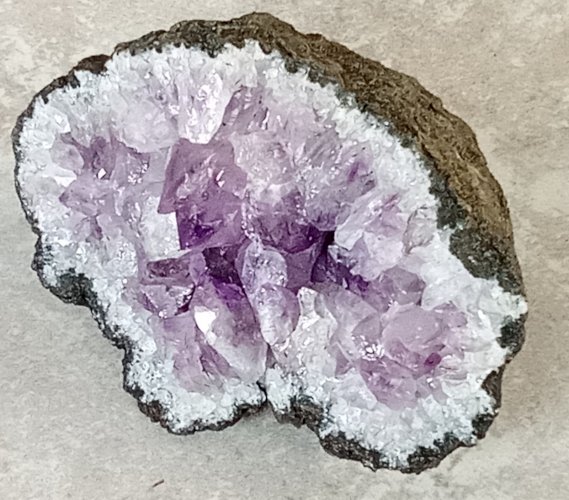 Petite Géode d'Améthyste Minéraux Cristaux Pierre Collection Lithotherapie