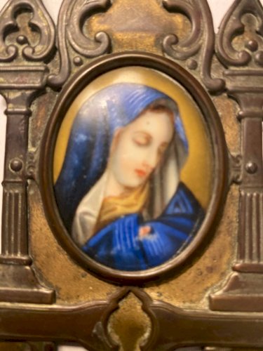 Petite icône ancienne de la Vierge Marie – médaillon néogothique, fin XIXᵉ siècle