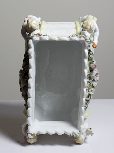 Petite jardinière en porcelaine Allemande ancienne Putti XIXe style Meissen