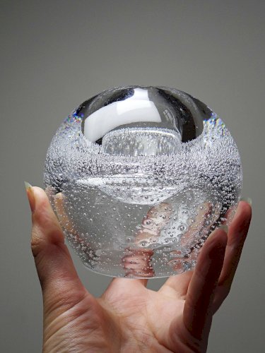 Petite lampe à huile ou soliflore globe en verre bullé vintage Pologne