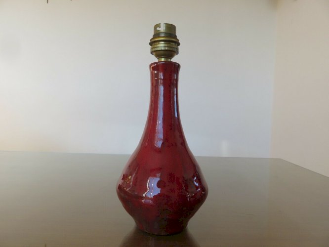 PETITE LAMPE EN CERAMIQUE ROUGE FEU ANNEES 50 60