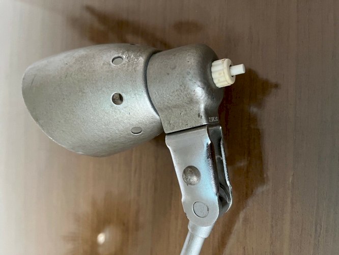 PETITE LAMPE INDUSTRIELLE ALLEMANDE DE LA MARQUE PFAFF ANNEES 70