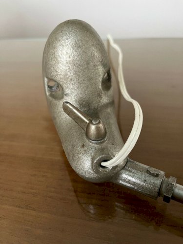 PETITE LAMPE INDUSTRIELLE ALLEMANDE DE LA MARQUE PFAFF ANNEES 70