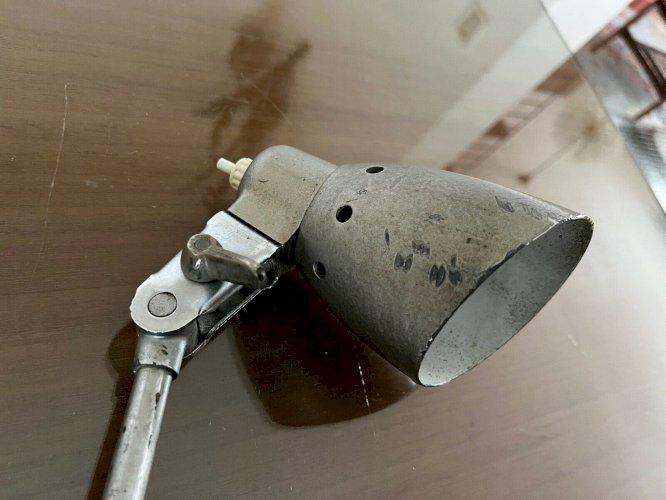 PETITE LAMPE INDUSTRIELLE ALLEMANDE DE LA MARQUE PFAFF ANNEES 70
