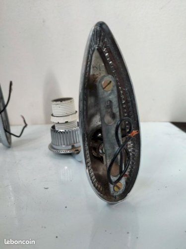 Petite paire dapplique en metal chrome SC? Made in france en bon etat (made in chiner)