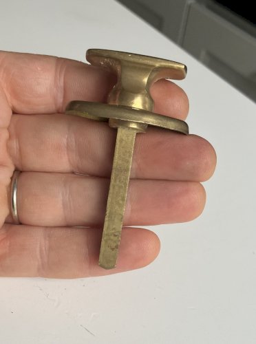 petite poignee  cremone sur platine en laiton avec carre 6 mm verrou porte