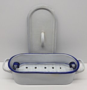 -PETITE POISSONNIERE TOLE EMAILLEE BLANCHE ou USTENSILE DE LABO  déco CUISINE  D