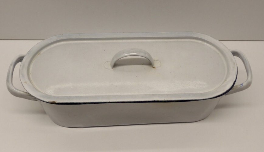 -PETITE POISSONNIERE TOLE EMAILLEE BLANCHE ou USTENSILE DE LABO  déco CUISINE  D
