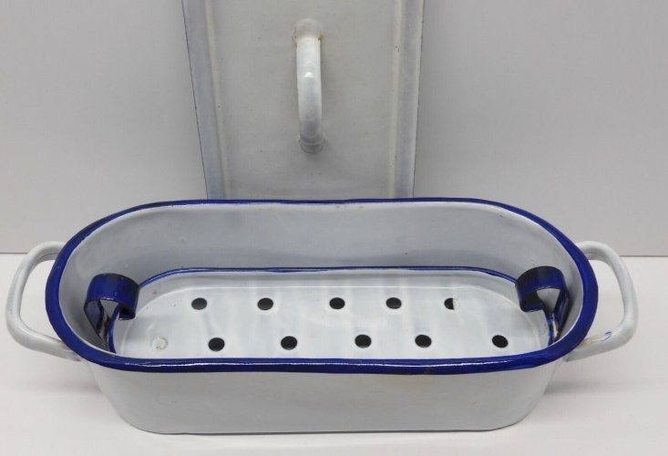 -PETITE POISSONNIERE TOLE EMAILLEE BLANCHE ou USTENSILE DE LABO  déco CUISINE  D