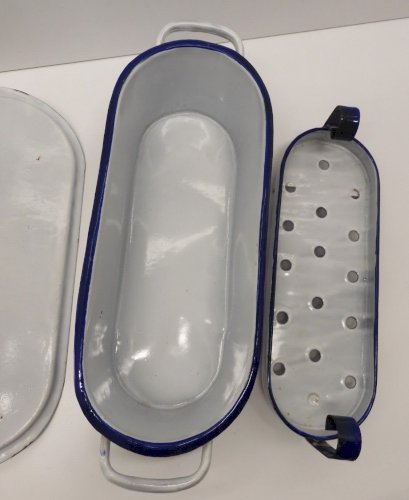-PETITE POISSONNIERE TOLE EMAILLEE BLANCHE ou USTENSILE DE LABO  déco CUISINE  D