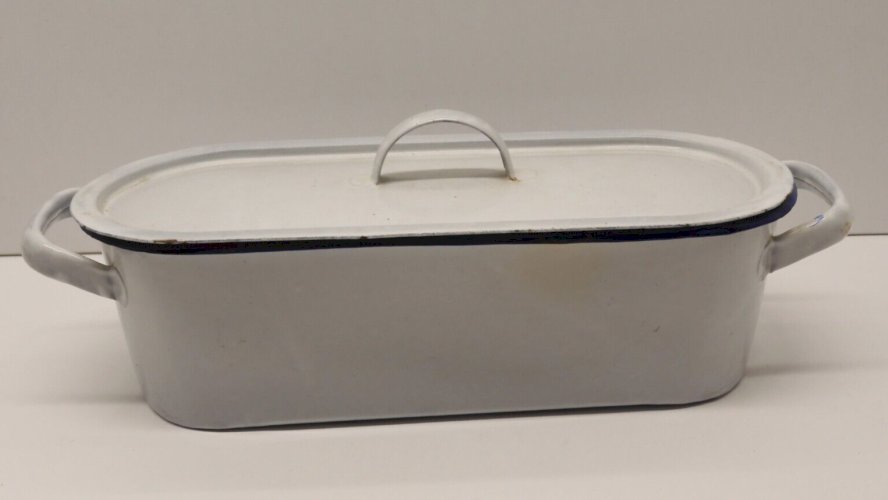 -PETITE POISSONNIERE TOLE EMAILLEE BLANCHE ou USTENSILE DE LABO  déco CUISINE  D