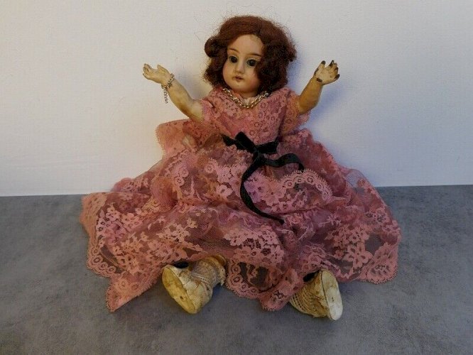 PETITE POUPEE ANCIENNETETE  EN PORCELAINE 4/6