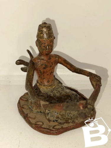 petite sculpture en bronze africain en bon etat