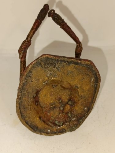 petite sculpture en bronze africain en bon etat