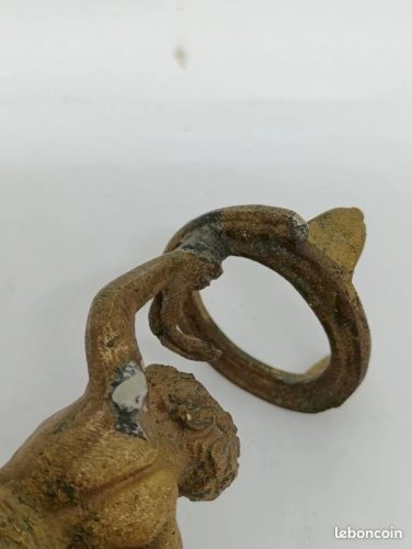 Petite sculpture en bronze de Silene en etat correct