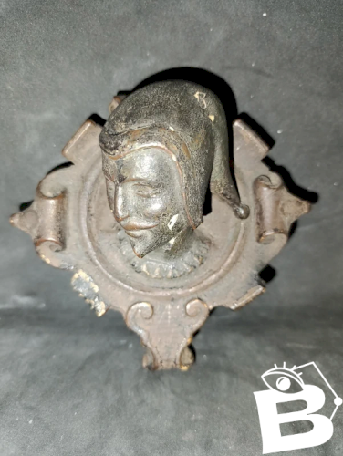 petite sculpture murale en platre ancienne en bon etat