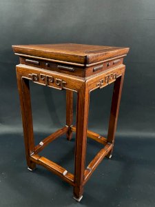 Petite sellette Chine style Ming ou Qing piédestal porte-plante bout de canapé