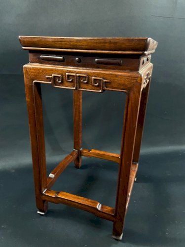 Petite sellette Chine style Ming ou Qing piédestal porte-plante bout de canapé