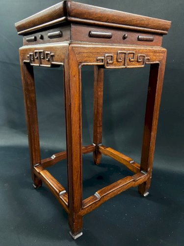 Petite sellette Chine style Ming ou Qing piédestal porte-plante bout de canapé