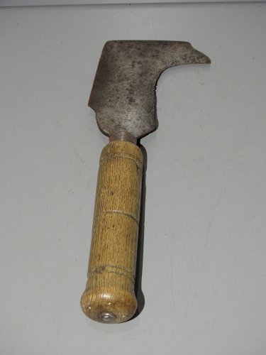 - PETITE SERPETTE LAME GRAVEE BURDIGALA MANCHE BOIS COLLECTION OUTIL ANCIEN  D