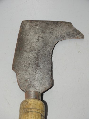 - PETITE SERPETTE LAME GRAVEE BURDIGALA MANCHE BOIS COLLECTION OUTIL ANCIEN  D