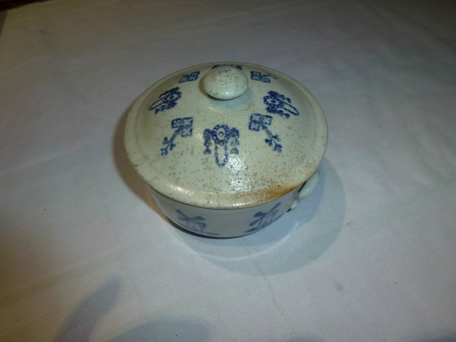 Soupière avec couvercle - France Soupière avec couvercle - France