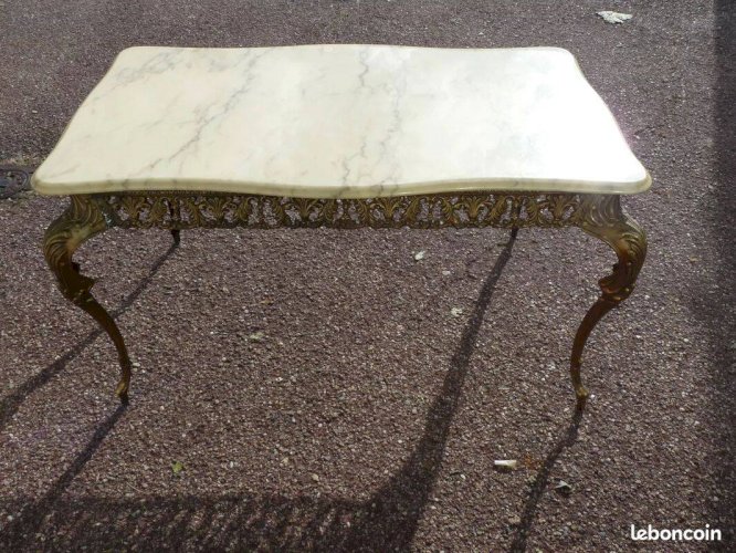 Petite Table basse Marbre et laiton