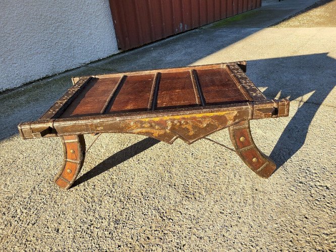 PETITE TABLE BASSE PETITE SELLE D'ELEPHANT EN BOIS METAL ET CUIVRE