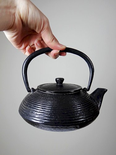 Petite théière en fonte noir Japonaise vintage 400ml