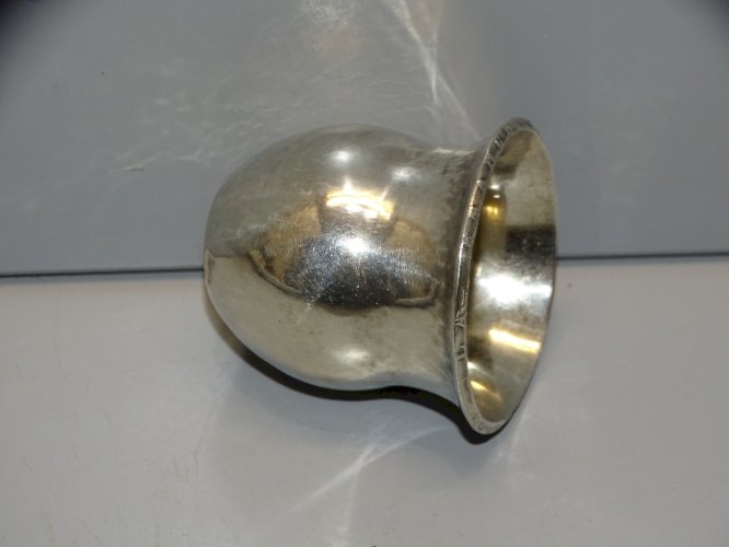 -PETITE TIMBALE ARGENT MASSIF FABRIQUEE AVEC UNE PIECE EN ARGENT