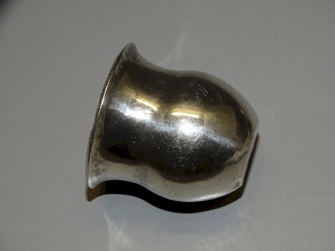 -PETITE TIMBALE ARGENT MASSIF FABRIQUEE AVEC UNE PIECE EN ARGENT