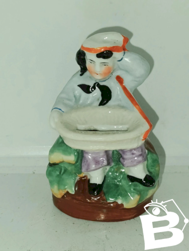 petite tirelire ancienne a casser en bon etat