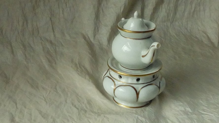 PETITE TISANIERE EN PORCELAINE DE PARIS DINETTE POUPEE*