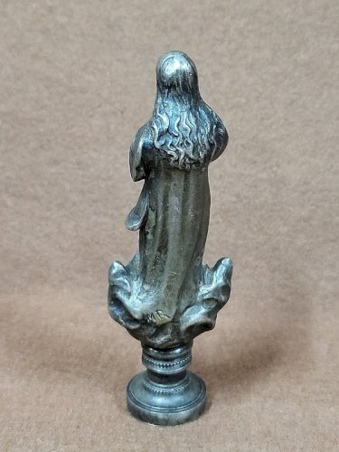 PETITE  VIERGE EN BRONZE ARGENTE DE 8.3 CM DE HAUT