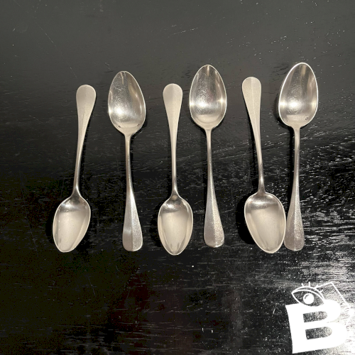 Petites cuillères en métal argenté