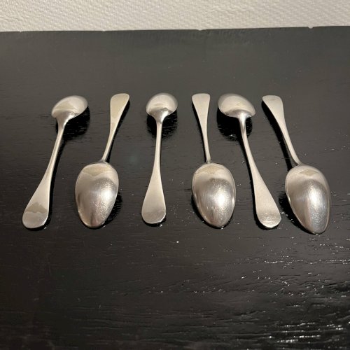 Petites cuillères en métal argenté