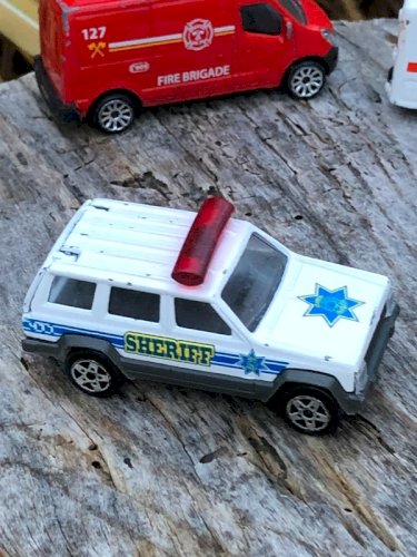 Petites voitures Majorette thème Pompiers et Police