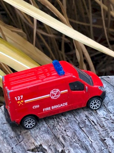 Petites voitures Majorette thème Pompiers et Police