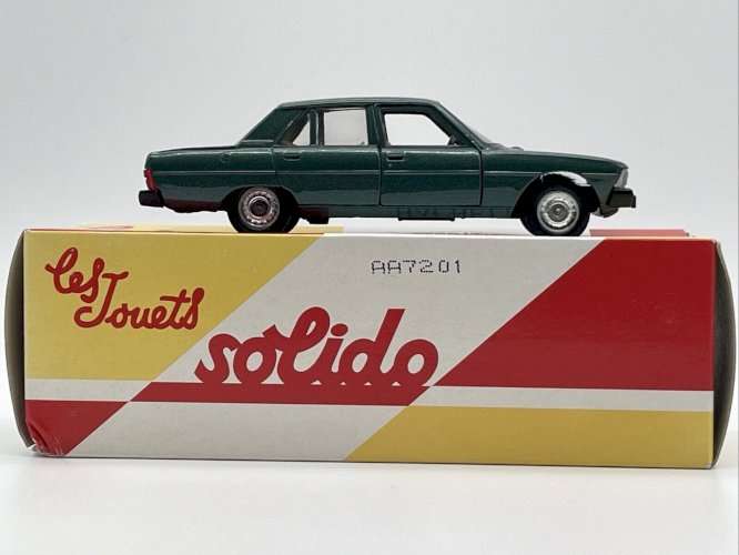 Peugeot 604 (1975) 1/43 Solido