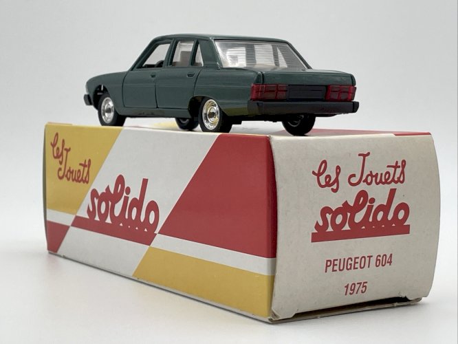 Peugeot 604 (1975) 1/43 Solido