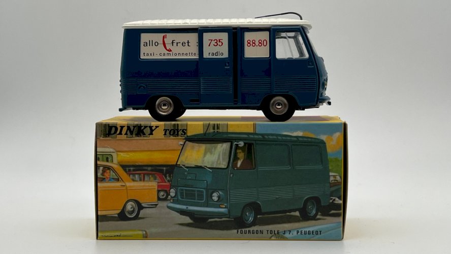 Peugeot J7 Allo Fret 570 1/43 Dinky Toys Atlas