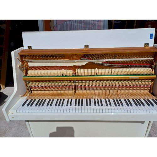Piano droit Young Chang U-109