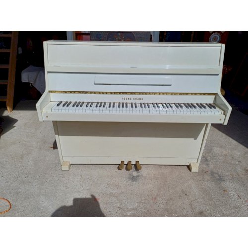 Piano droit Young Chang U-109