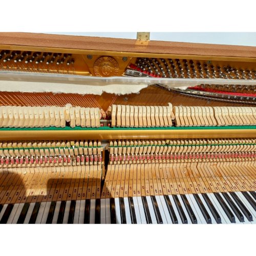 Piano droit Young Chang U-109