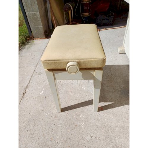 Piano droit Young Chang U-109