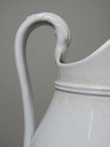 Pichet broc de toilette en faïence blanche ancienne Pexonne France